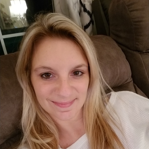 Meet your Posher, Darci - Picture 2 of 2